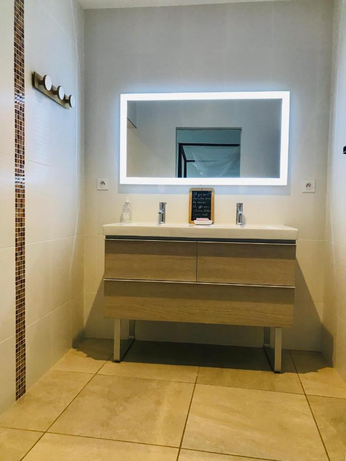 Ferme St Pierre 2 Suites Avec Repas, Piscine, Clim, Cheminee Ou Baignoire Spa Chabeuil Dış mekan fotoğraf