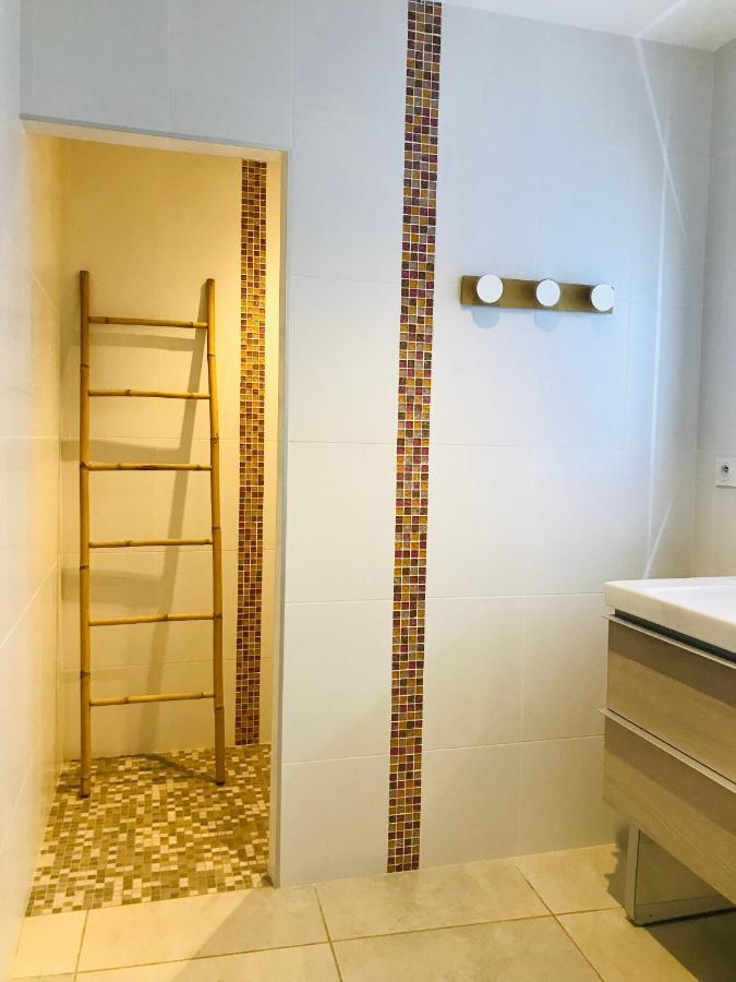 Ferme St Pierre 2 Suites Avec Repas, Piscine, Clim, Cheminee Ou Baignoire Spa Chabeuil Dış mekan fotoğraf