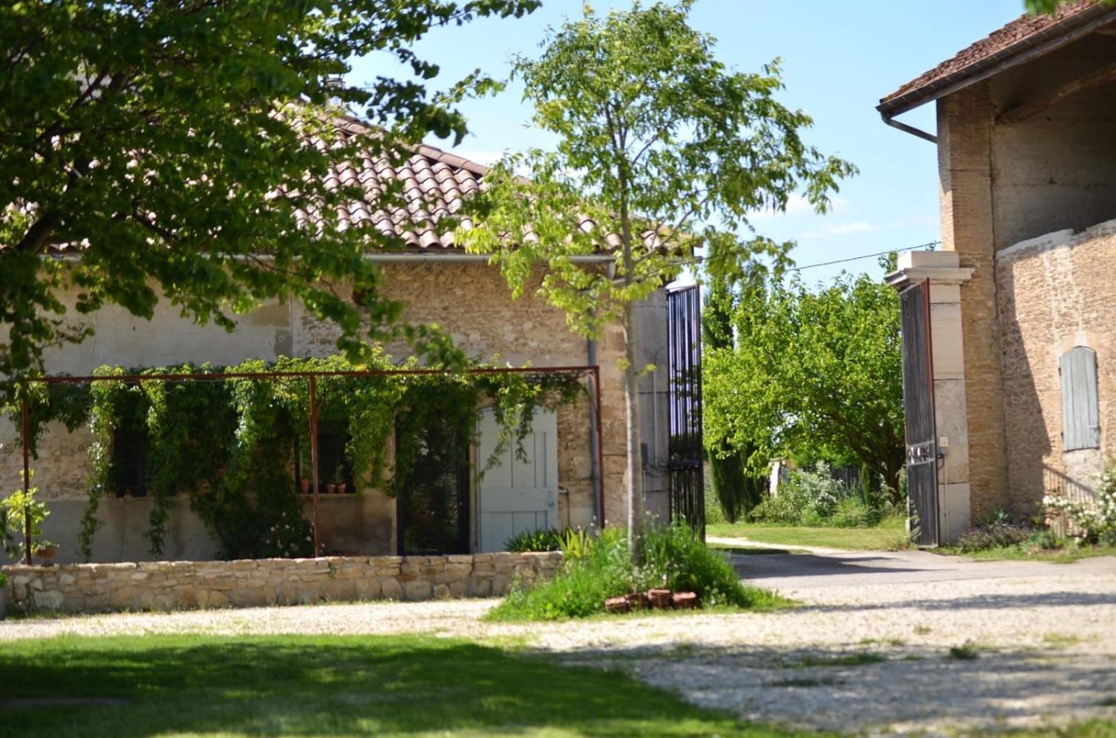 Ferme St Pierre 2 Suites Avec Repas, Piscine, Clim, Cheminee Ou Baignoire Spa Chabeuil Dış mekan fotoğraf