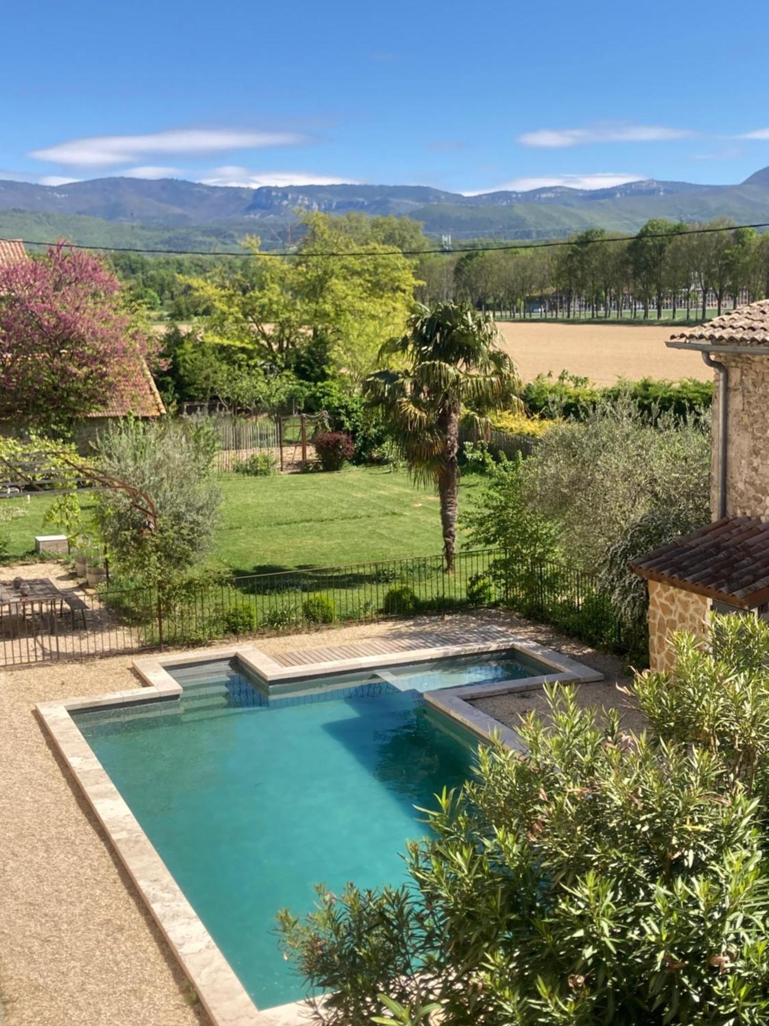Ferme St Pierre 2 Suites Avec Repas, Piscine, Clim, Cheminee Ou Baignoire Spa Chabeuil Dış mekan fotoğraf